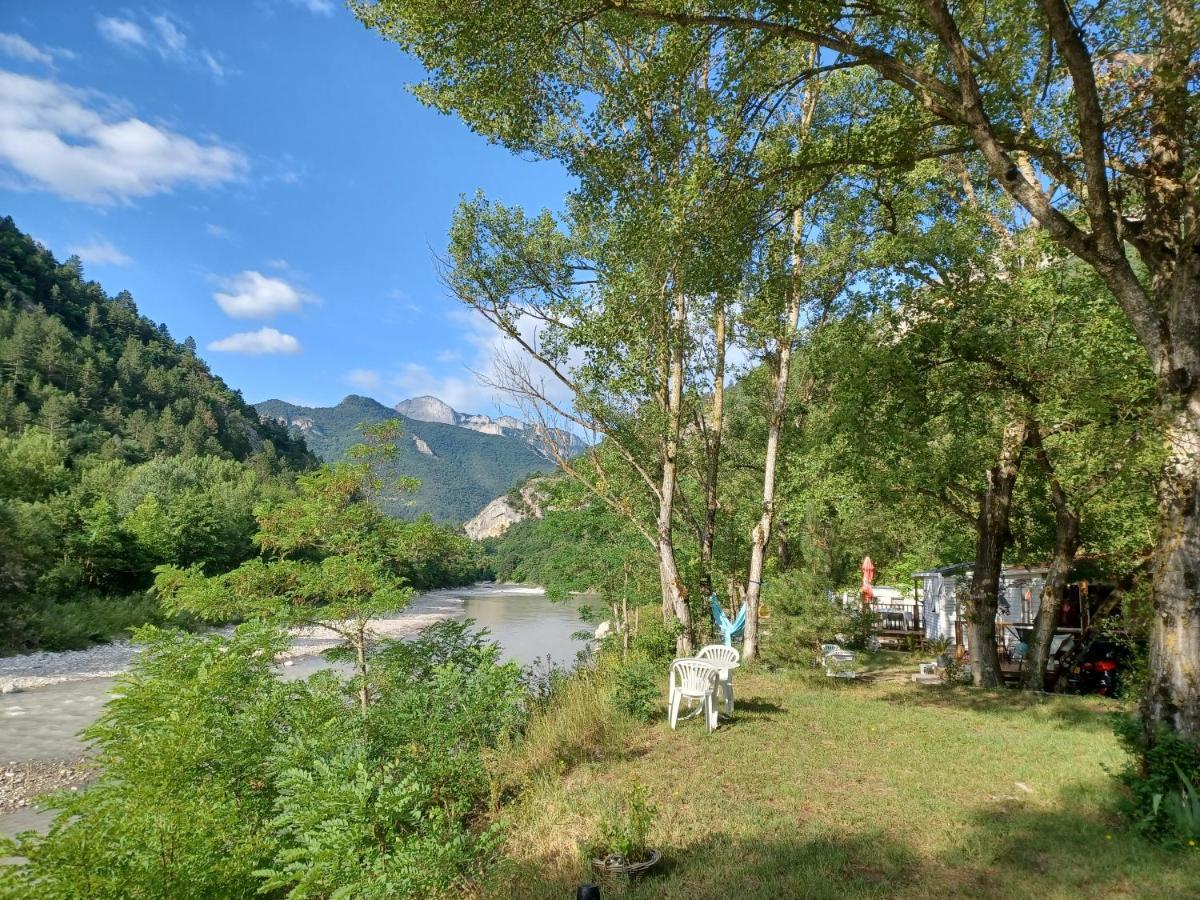 Les Acacias Hotel Vercheny ภายนอก รูปภาพ